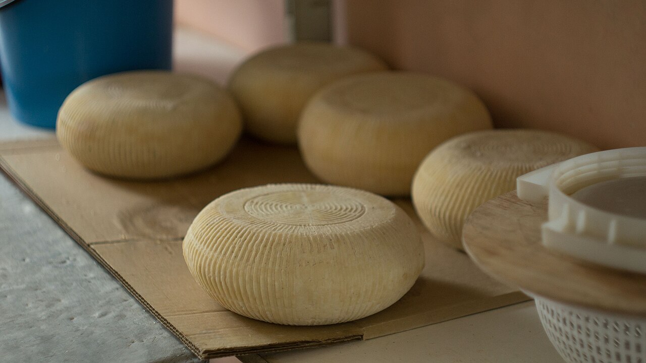 Ирон цыхт (классический домашний осетинский сыр)